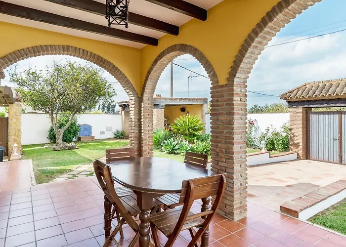 Casa Familiar La Lobita 1